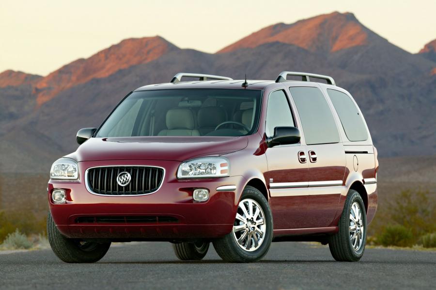  Buick Terraza CXL 2004 года  (фото 15 из 35)
